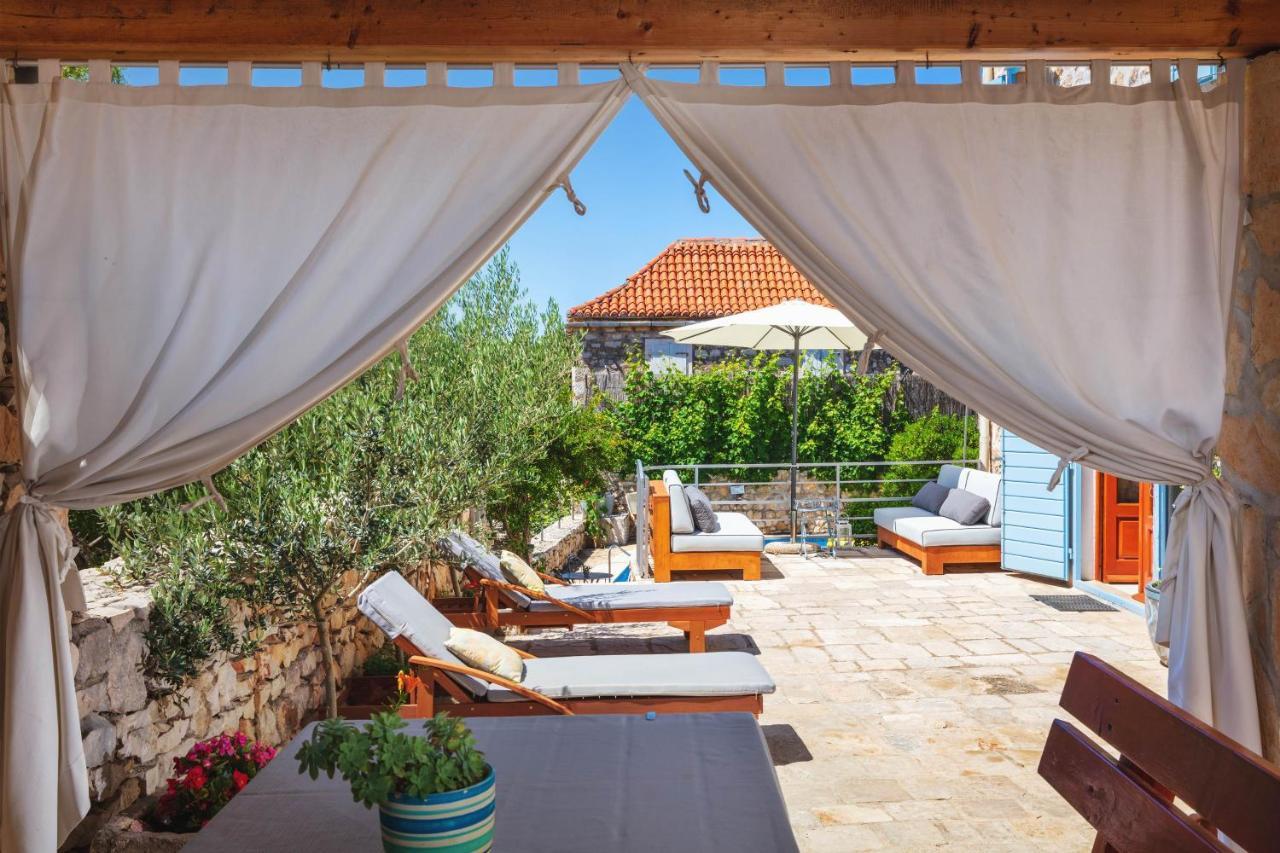 Villa Vicina Heritage Villa For 9,Milna - Close To Restaurants And Shops Ngoại thất bức ảnh